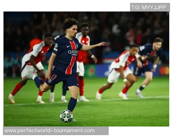 英超激战:拜仁与巴黎圣日耳曼1-1平局乌龙球引发争议判罚全场沸腾 英超激战:拜仁与巴黎圣日耳曼1-1平局乌龙球引发争议判罚全场沸腾