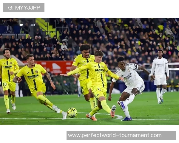 中超赛场惊现冷门皇马以四球大胜曼城引发全场狂欢