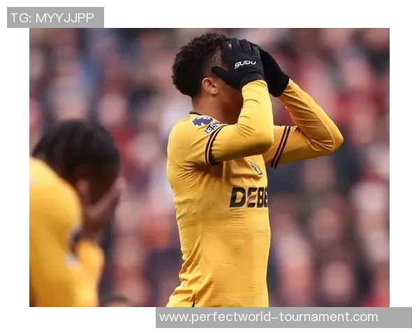 英超惊天逆转里昂6-2大胜巴黎圣日耳曼争议判罚引发全场热议